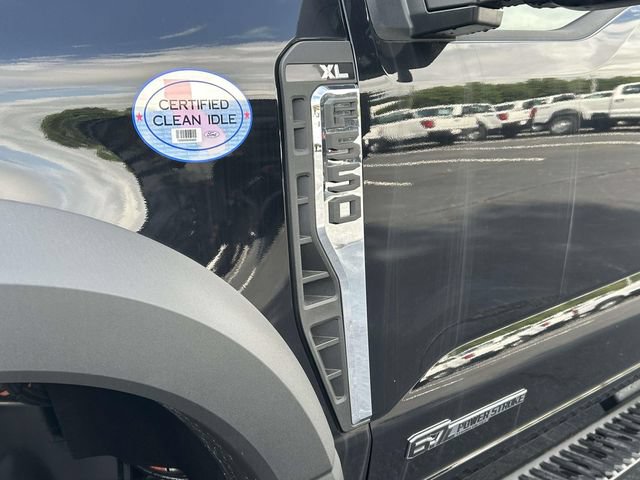 New 2026 Ford F550 2WD Regular Cab Super Duty image 8