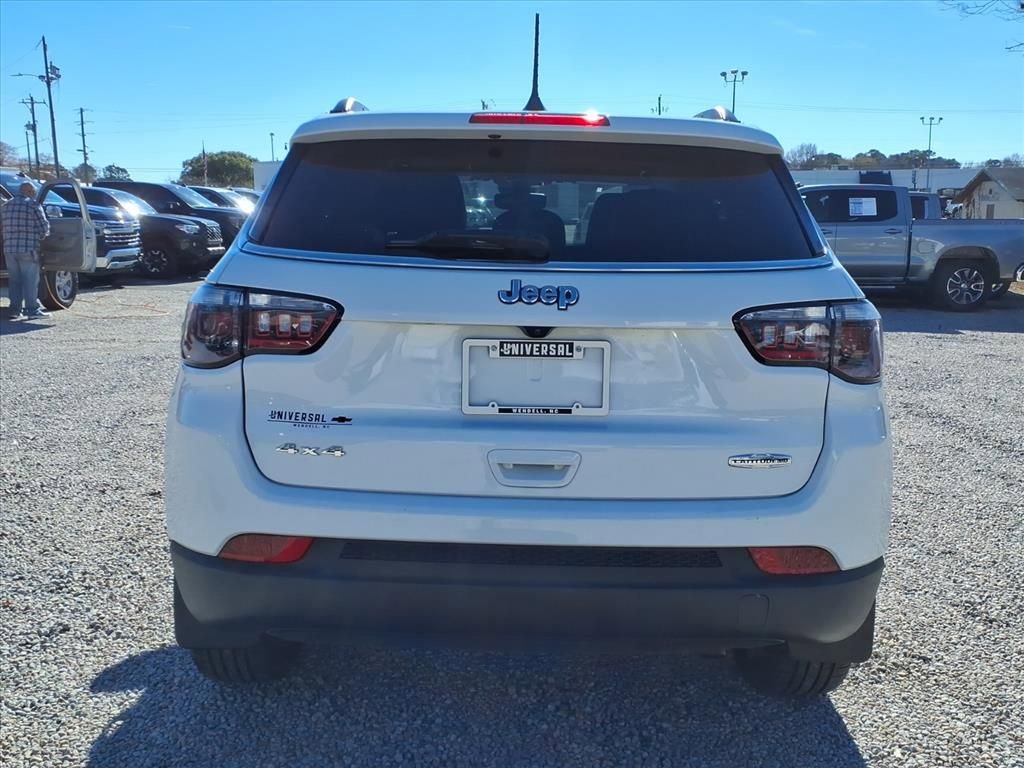 Used 2022 Jeep Compass Latitude image 6