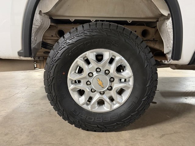 Used 2024 Chevrolet Silverado 2500 LTZ w/ LTZ Convenience Package image 9