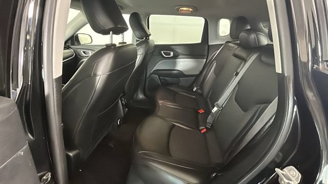 Used 2022 Jeep Compass Latitude FWD image 25