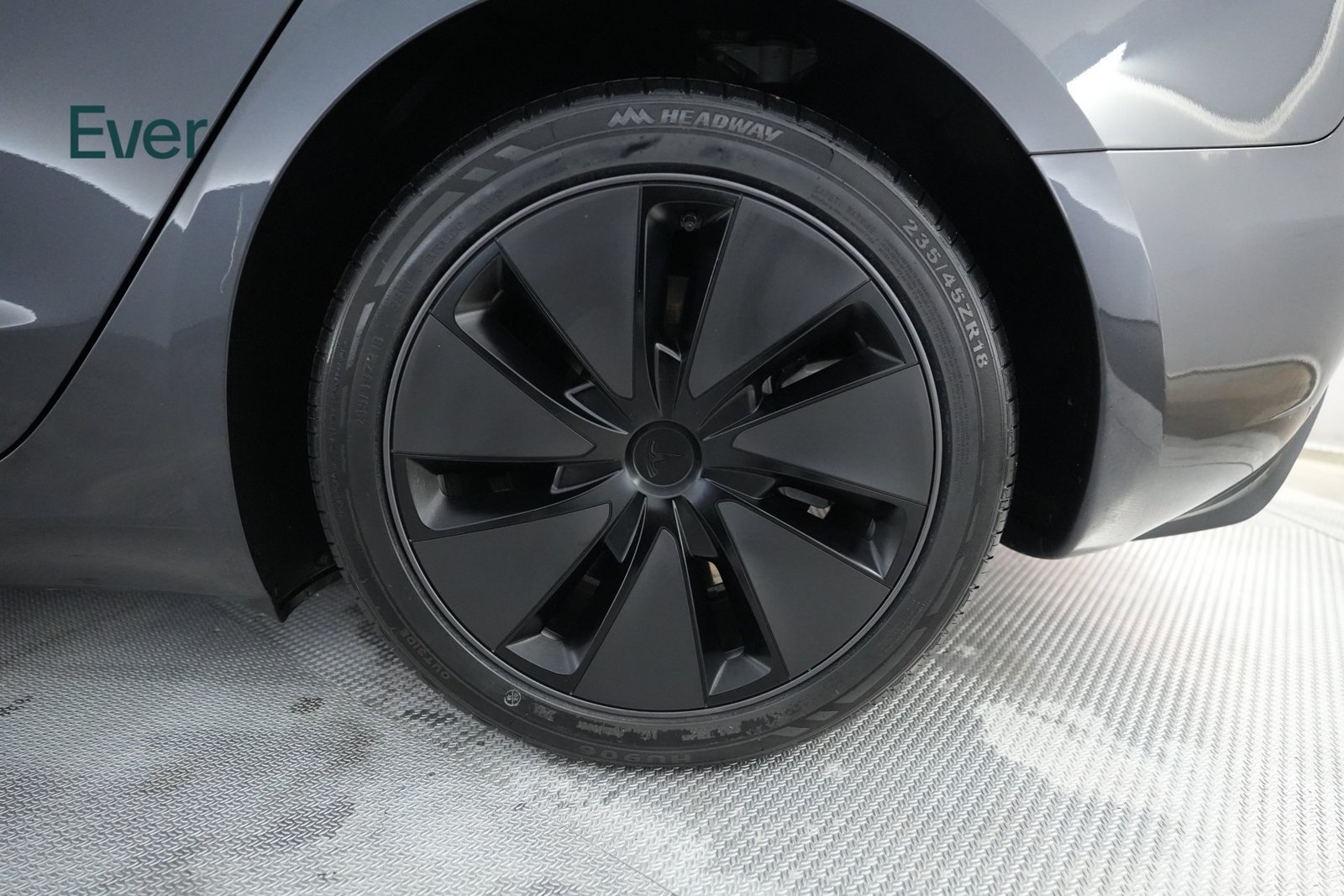 Used 2024 Tesla Model 3 Standard Range RWD image 9