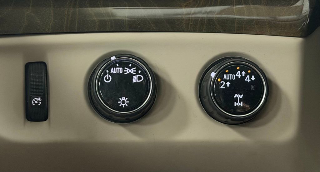 Used 2019 Cadillac Escalade Premium Luxury image 14