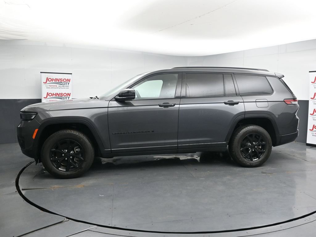 Used 2024 Jeep Grand Cherokee L Laredo AWD/4WD image 5