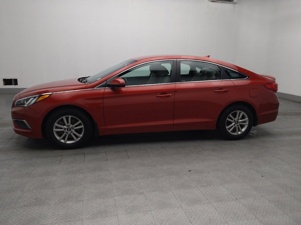 Used 2017 Hyundai Sonata SE FWD image 2