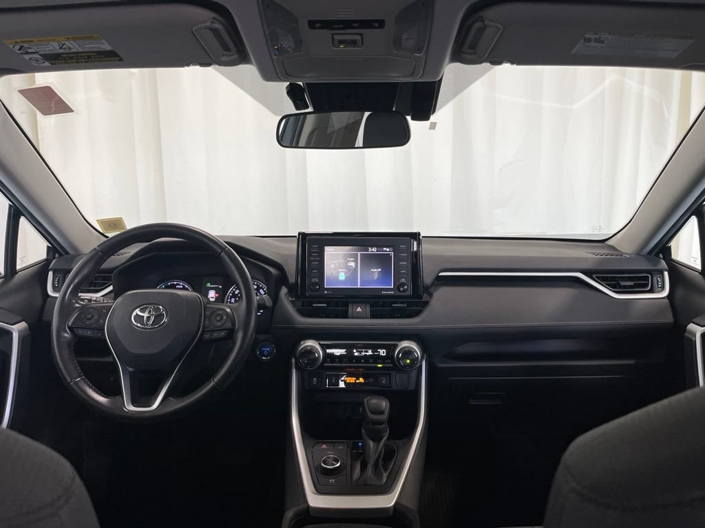 Used 2021 Toyota RAV4 XLE w/ XLE Grade Weather Package AWD/4WD image 9
