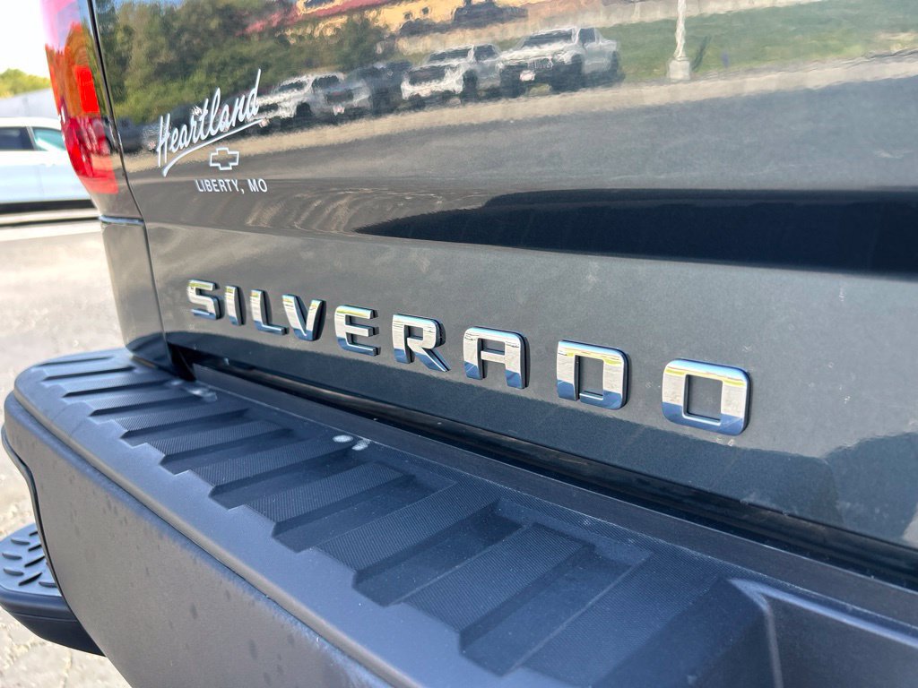 Used 2017 Chevrolet Silverado 1500 W/T w/ Trailering Package AWD/4WD image 12
