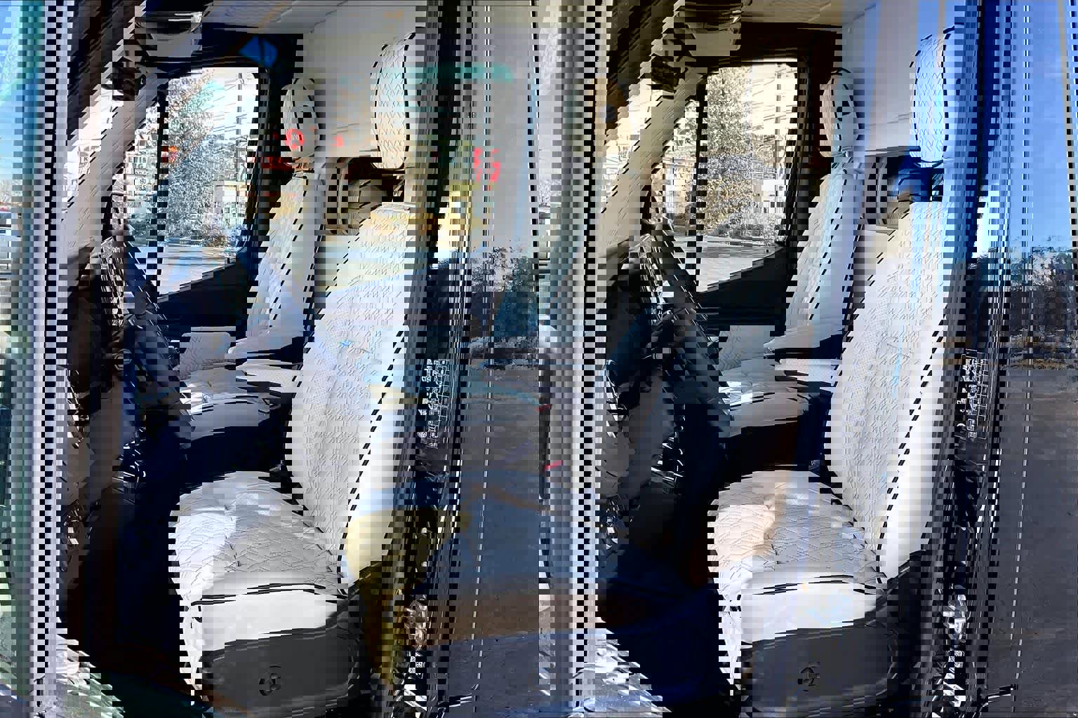 Used 2024 Mercedes-Benz Sprinter 3500 image 8