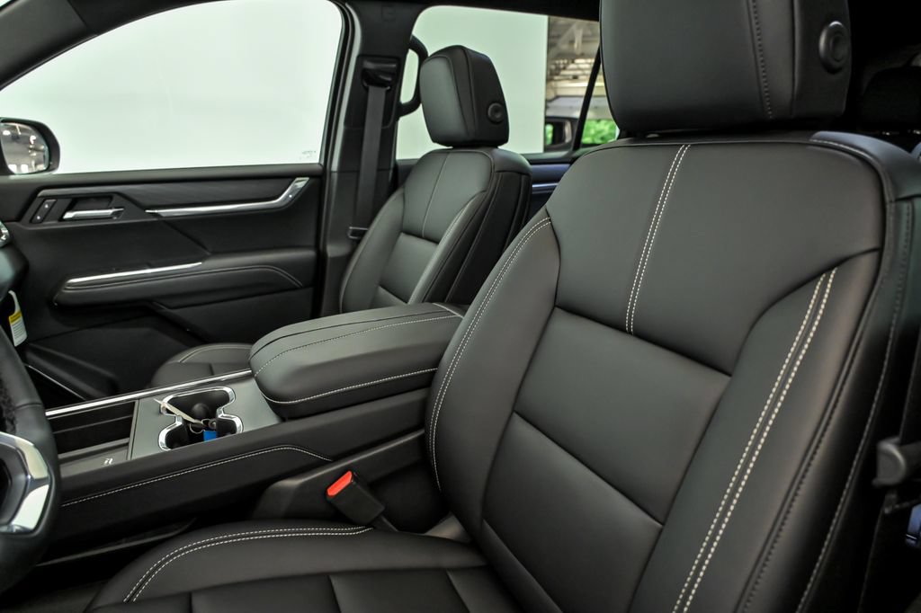 New 2026 GMC Acadia Elevation w/ Elevation Premium Package AWD/4WD image 8