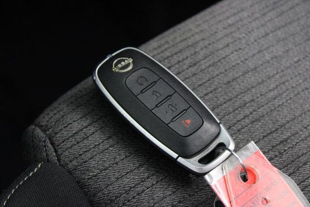 Certified 2023 Nissan Rogue SV image 28