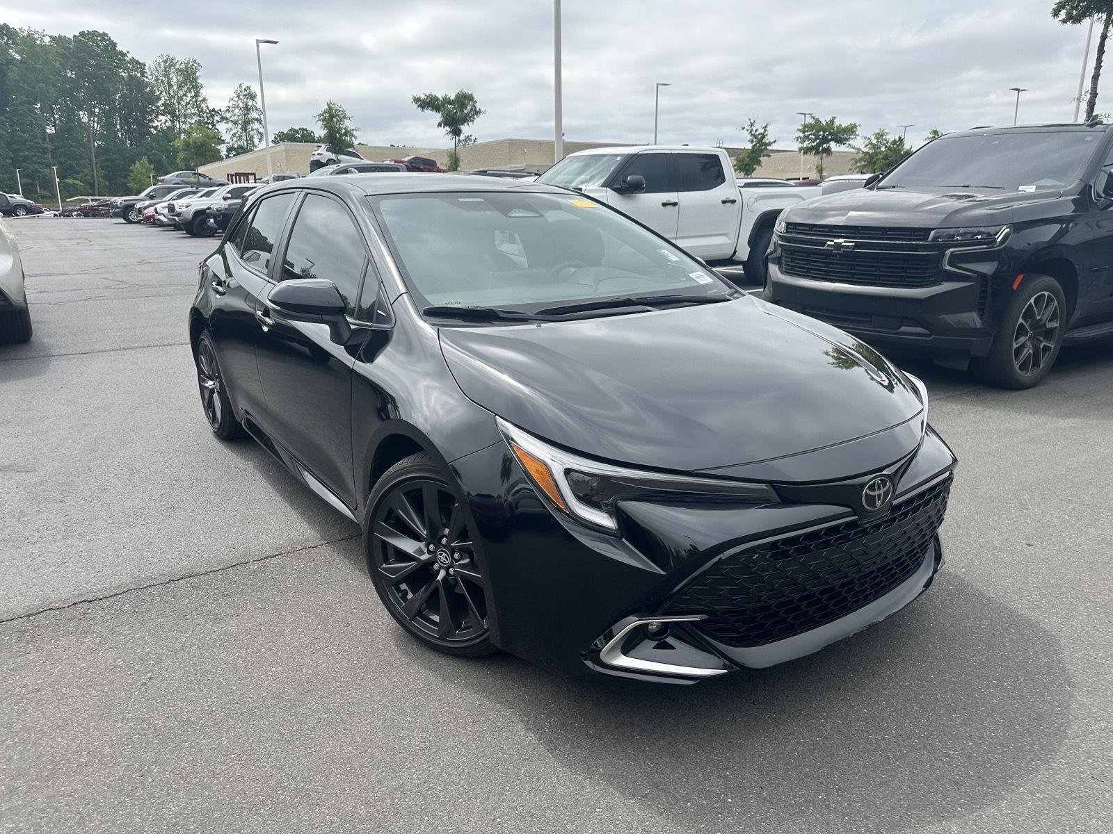 Used 2024 Toyota Corolla XSE FWD image 4