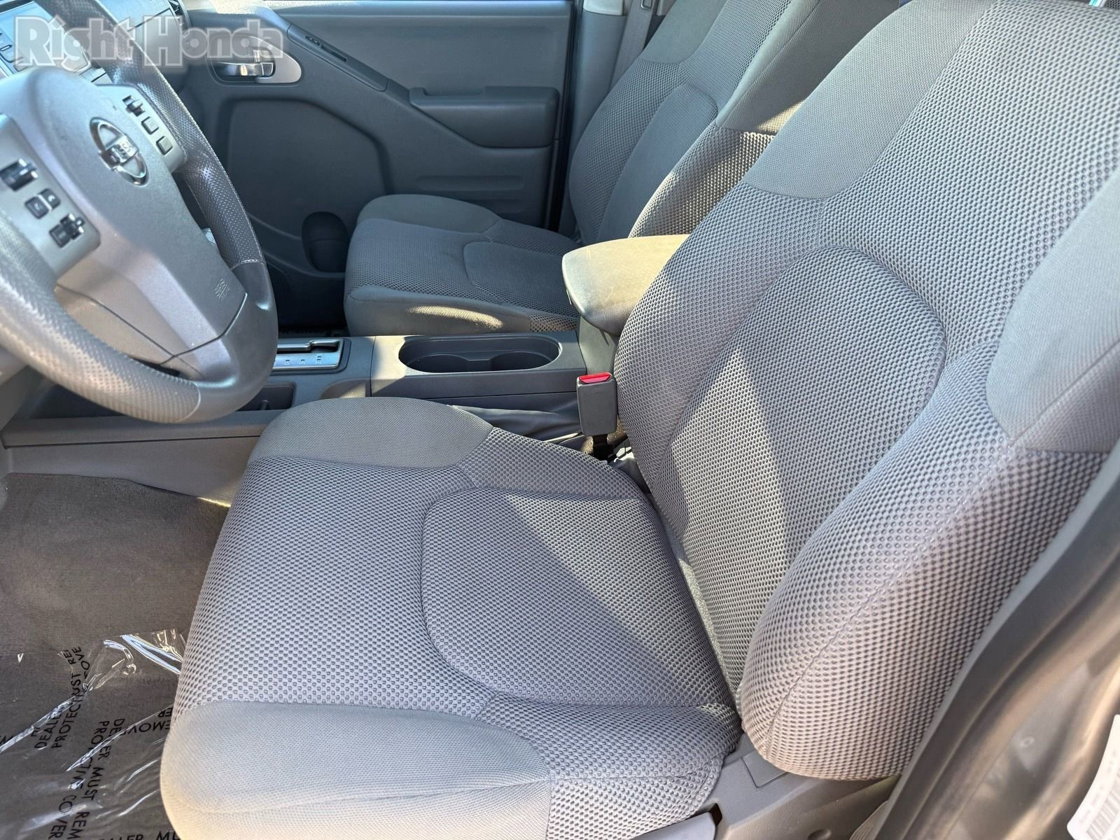 Used 2018 Nissan Frontier SV image 12