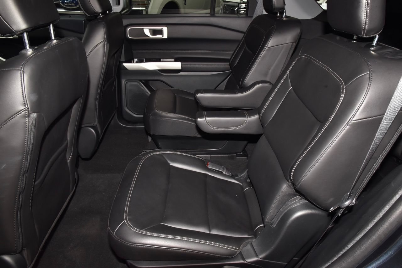 Certified 2023 Ford Explorer XLT w/ Equipment Group 202A RWD image 14