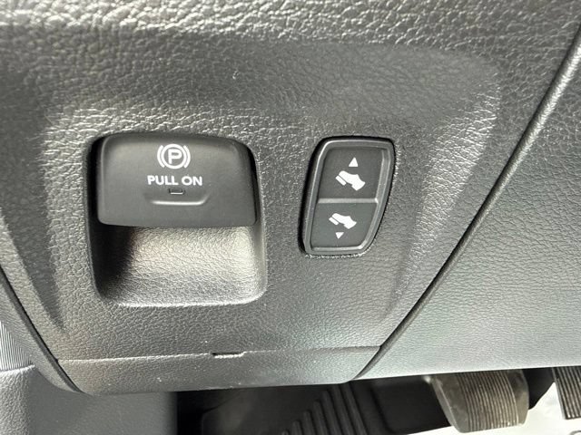 Used 2022 RAM 1500 Big Horn AWD/4WD image 18