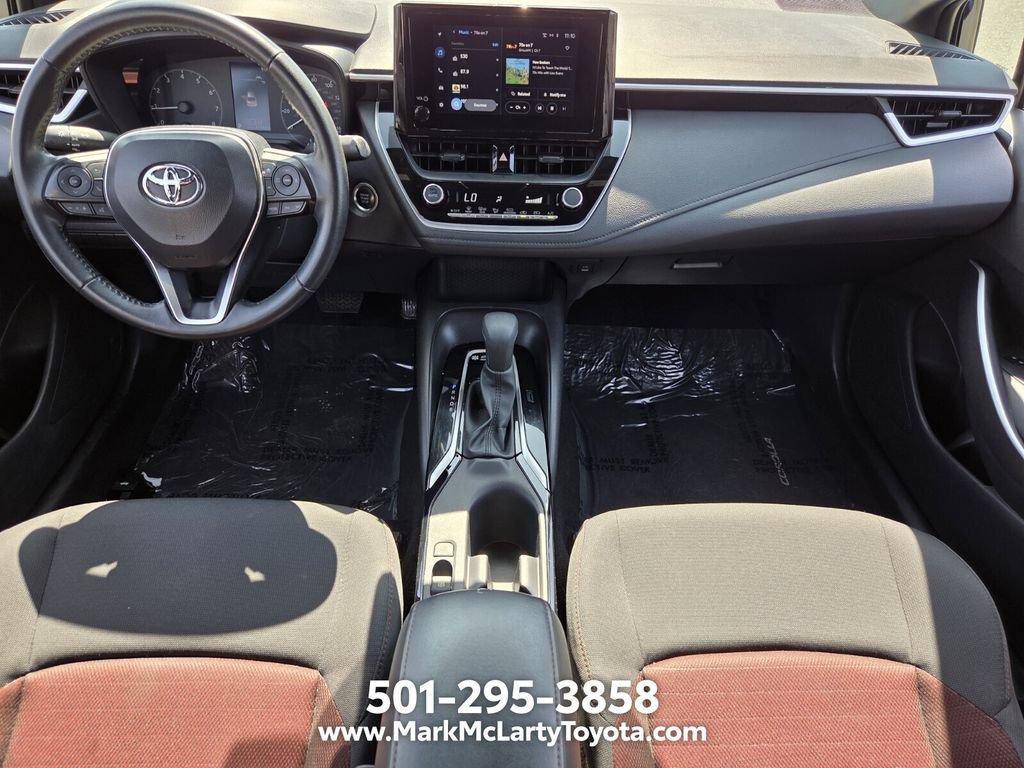 Used 2025 Toyota Corolla SE FWD image 12