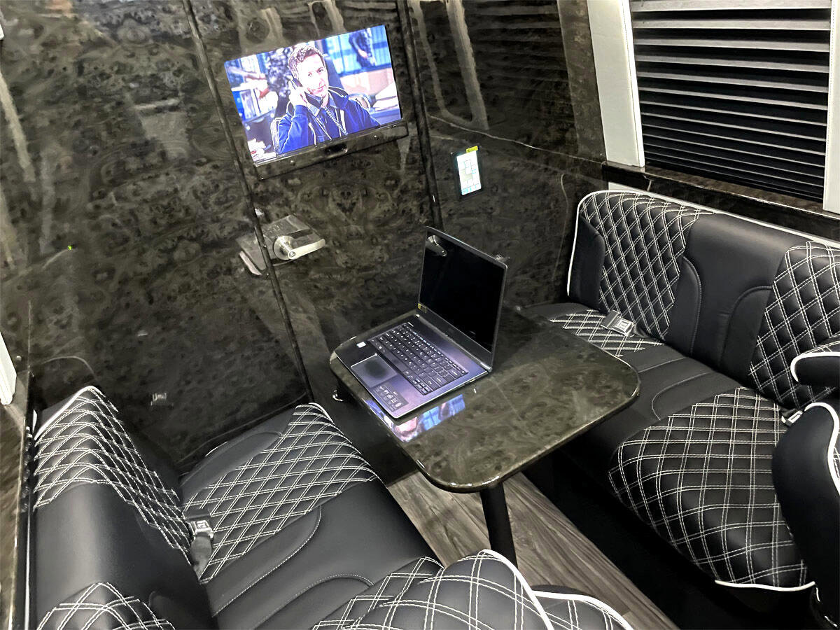 Used 2022 Mercedes-Benz Sprinter 3500 image 4