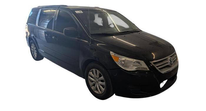 Used 2013 Volkswagen Routan SE FWD image 8