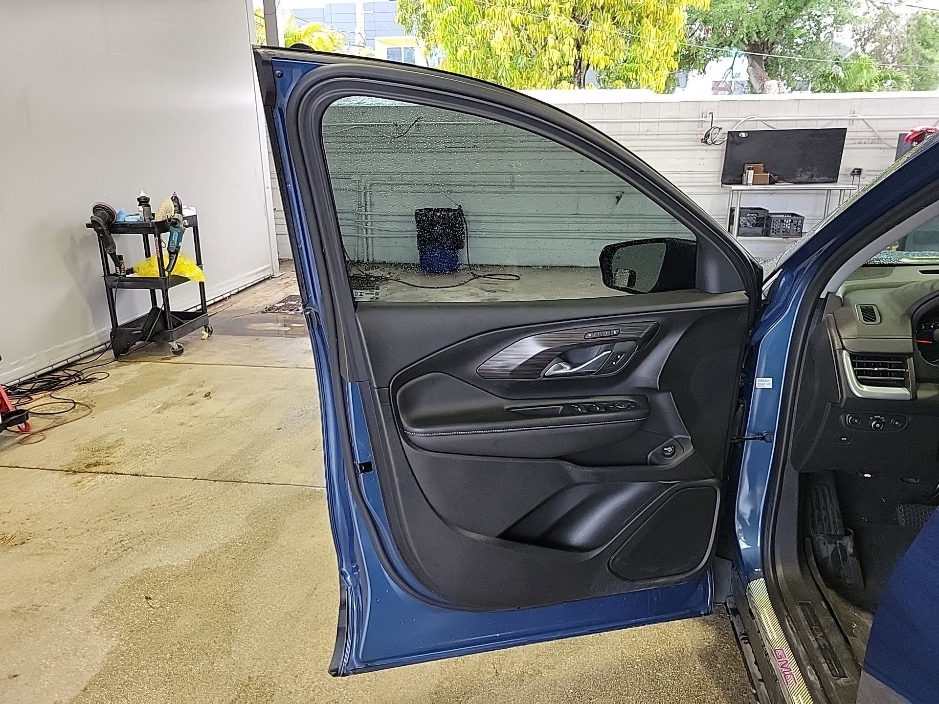 Used 2024 GMC Terrain SLT w/ LPO, Floor Liner Package image 24