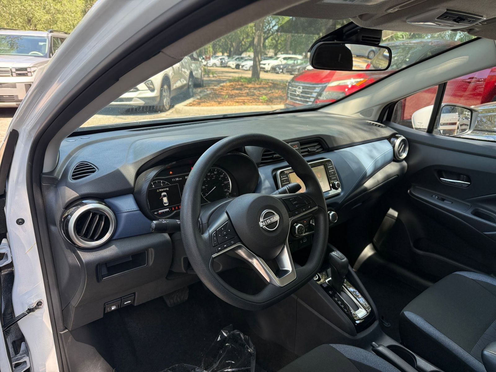 Used 2025 Nissan Versa SV FWD image 31