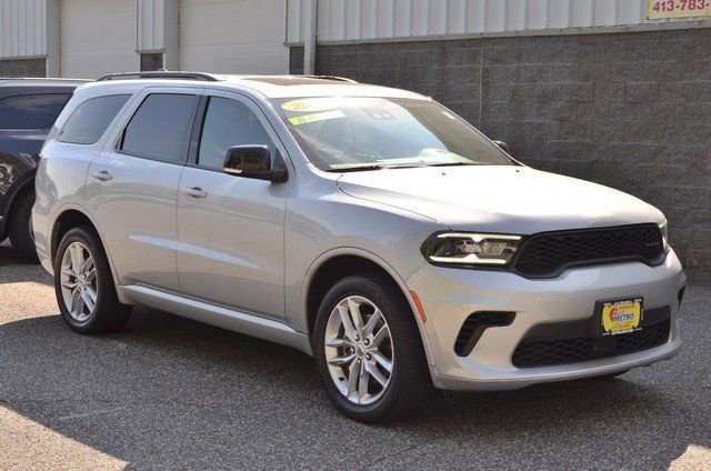 Used 2024 Dodge Durango GT image 2
