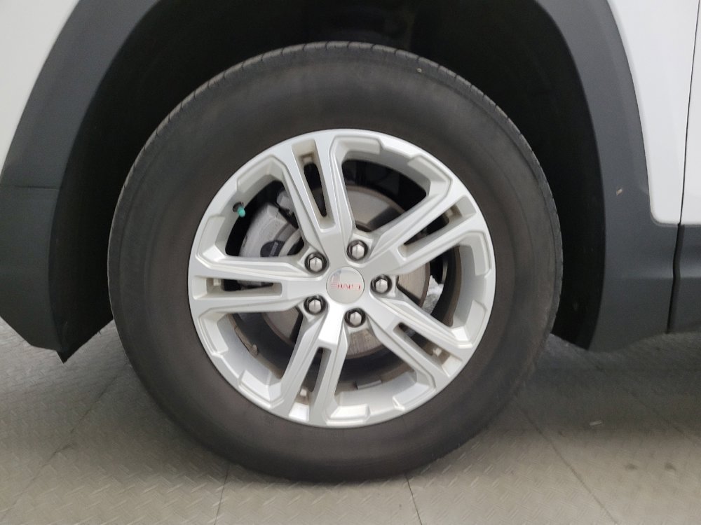 Used 2023 GMC Terrain SLE w/ Driver Convenience Package image 31