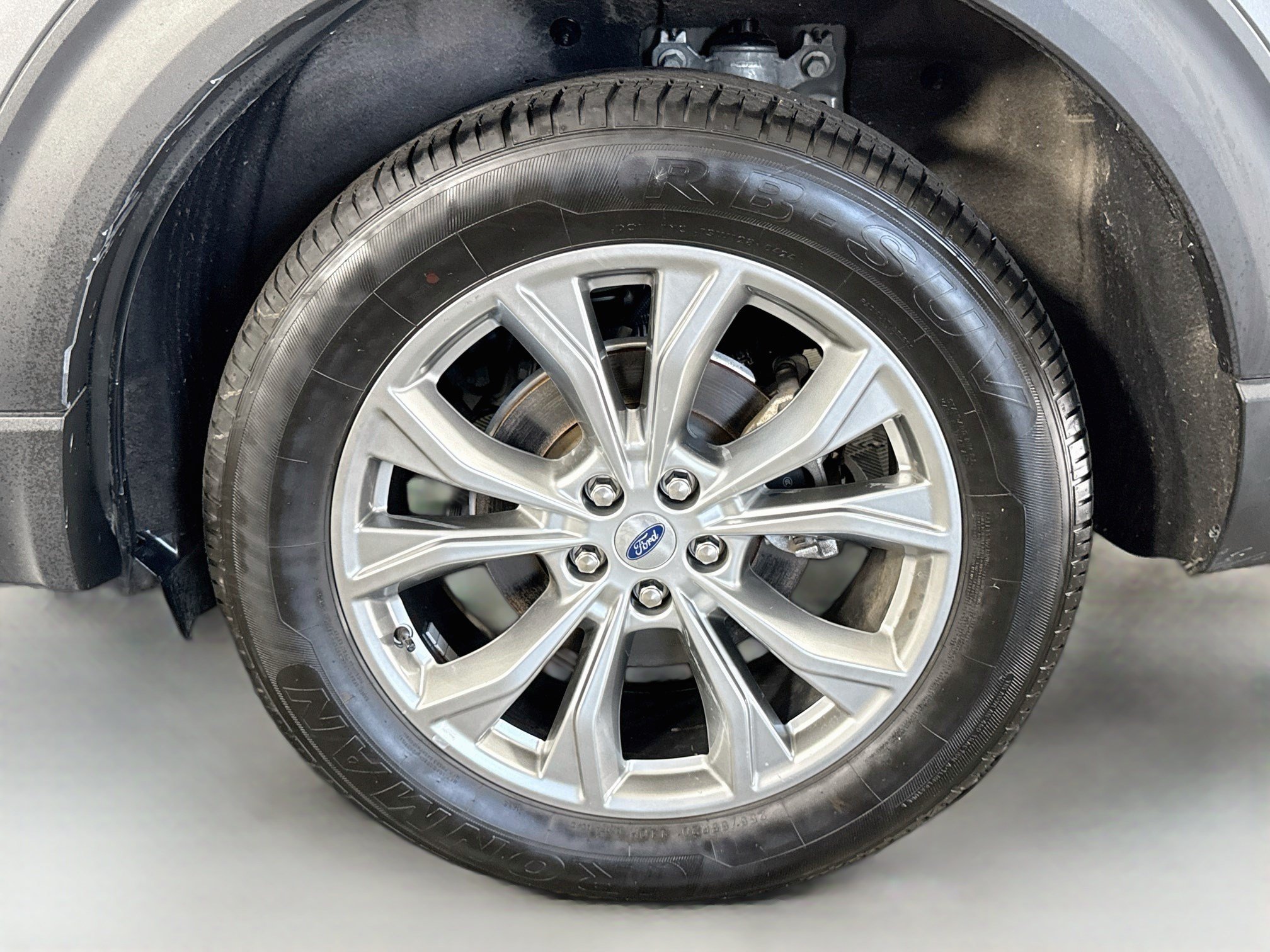 Used 2023 Ford Explorer Limited AWD/4WD image 37