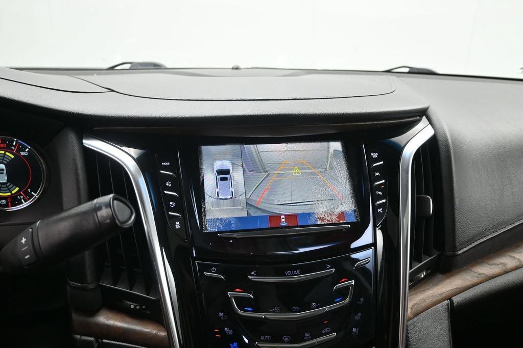 Used 2018 Cadillac Escalade Premium Luxury AWD/4WD image 14