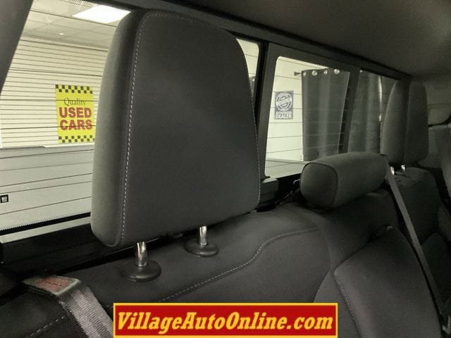 Used 2021 Chevrolet Silverado 1500 LT w/ Safety Package II AWD/4WD image 29