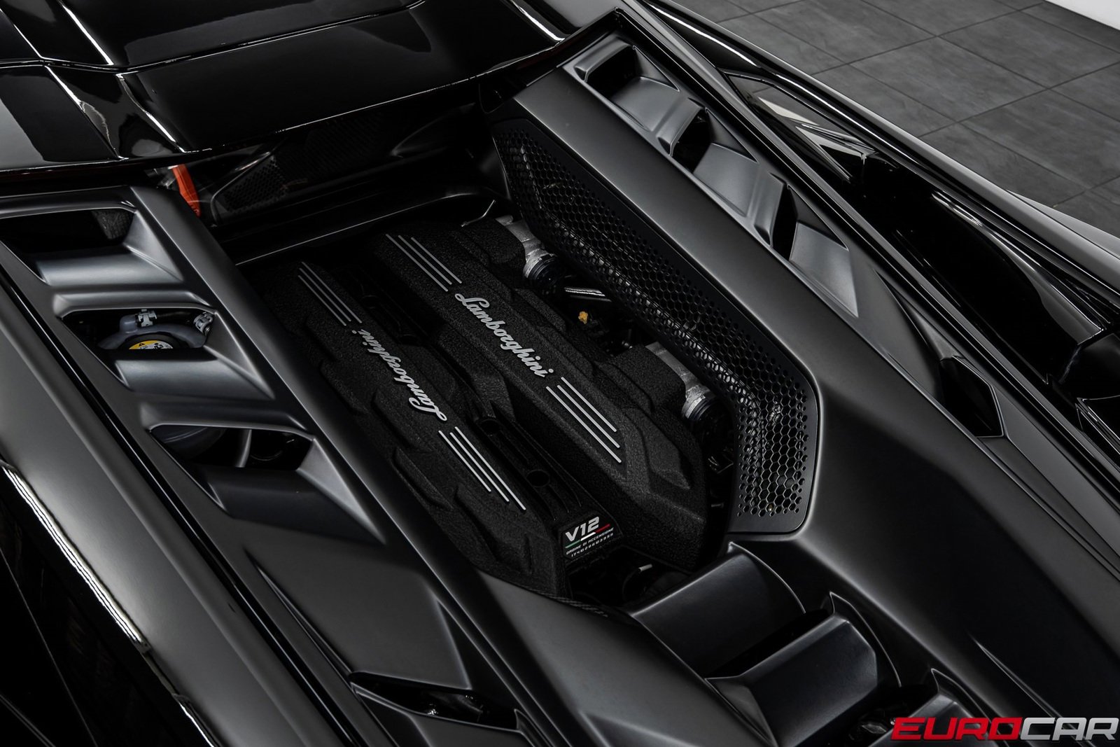 Used 2025 Lamborghini Revuelto *PASSENGER DISPLAY * FULL PPF* image 20