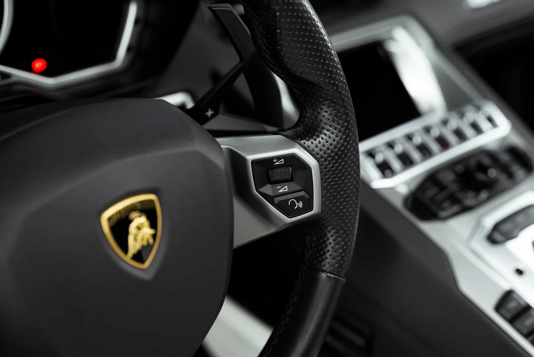 Used 2016 Lamborghini Aventador LP 700-4 image 31
