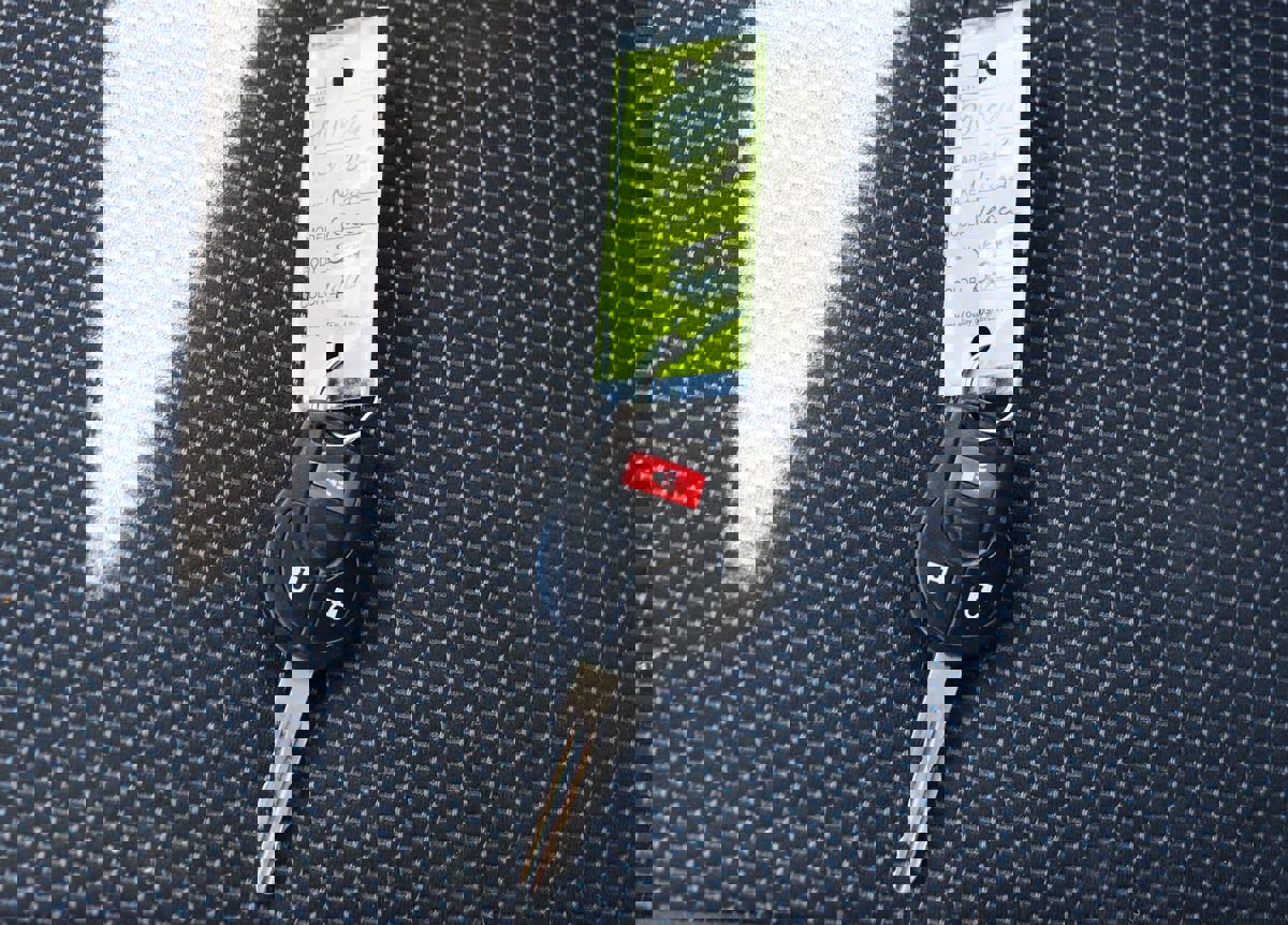 Used 2012 Nissan Versa SV image 55