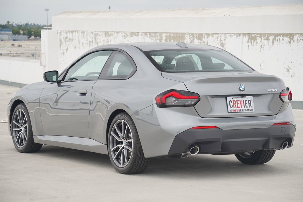 Used 2025 BMW 230i Coupe w/ Convenience Package RWD image 7