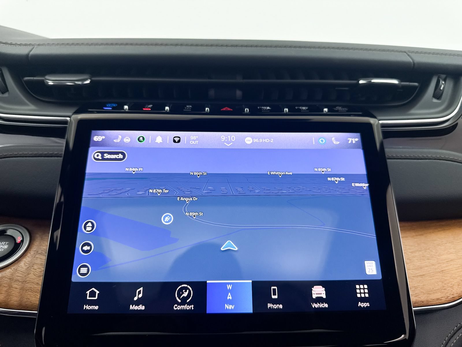 Used 2023 Jeep Grand Cherokee Summit AWD/4WD image 23