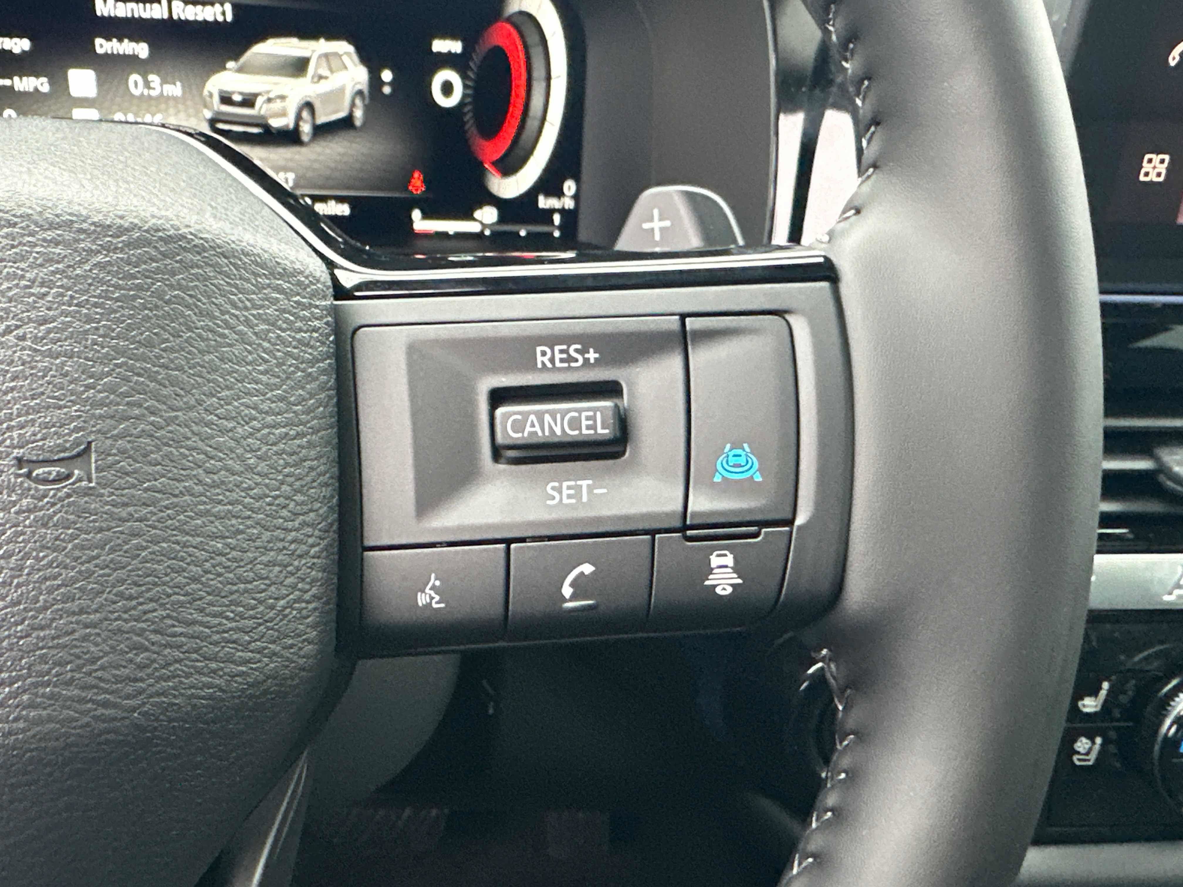 New 2026 Nissan Pathfinder Platinum AWD/4WD image 38