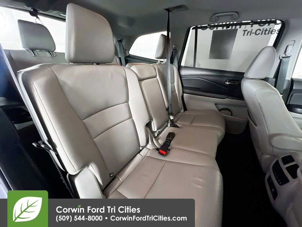 Used 2018 Honda Pilot Touring image 17