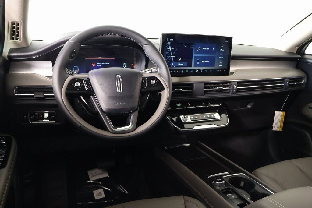 New 2026 Lincoln Corsair Premiere FWD image 2