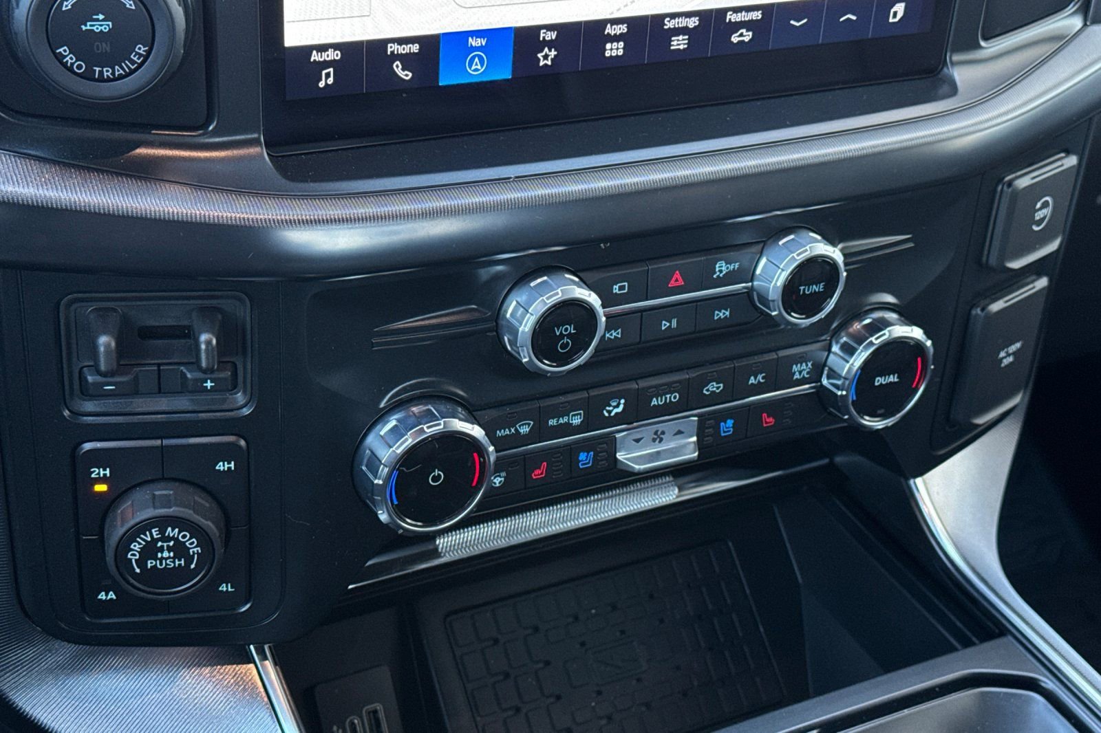 New 2025 Ford F150 Platinum w/ Equipment Group 702A High image 22