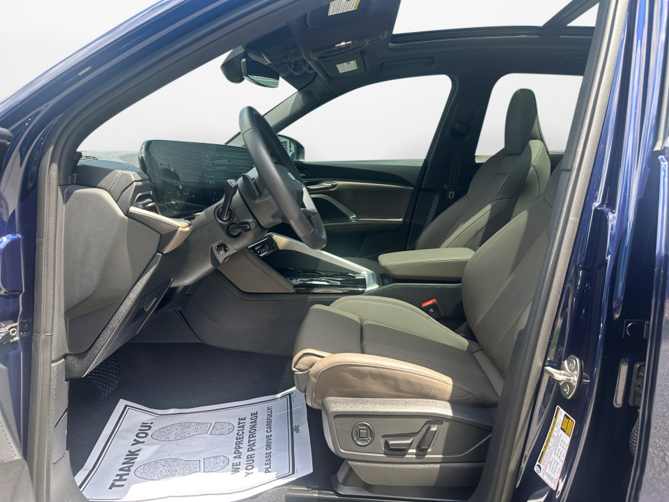 Certified 2025 Audi Q5 Prestige AWD/4WD image 9