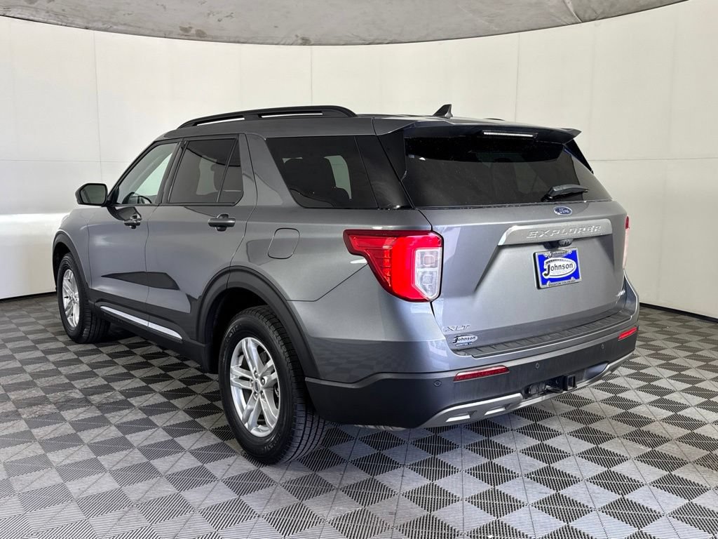 Used 2023 Ford Explorer XLT w/ Equipment Group 202A AWD/4WD image 9
