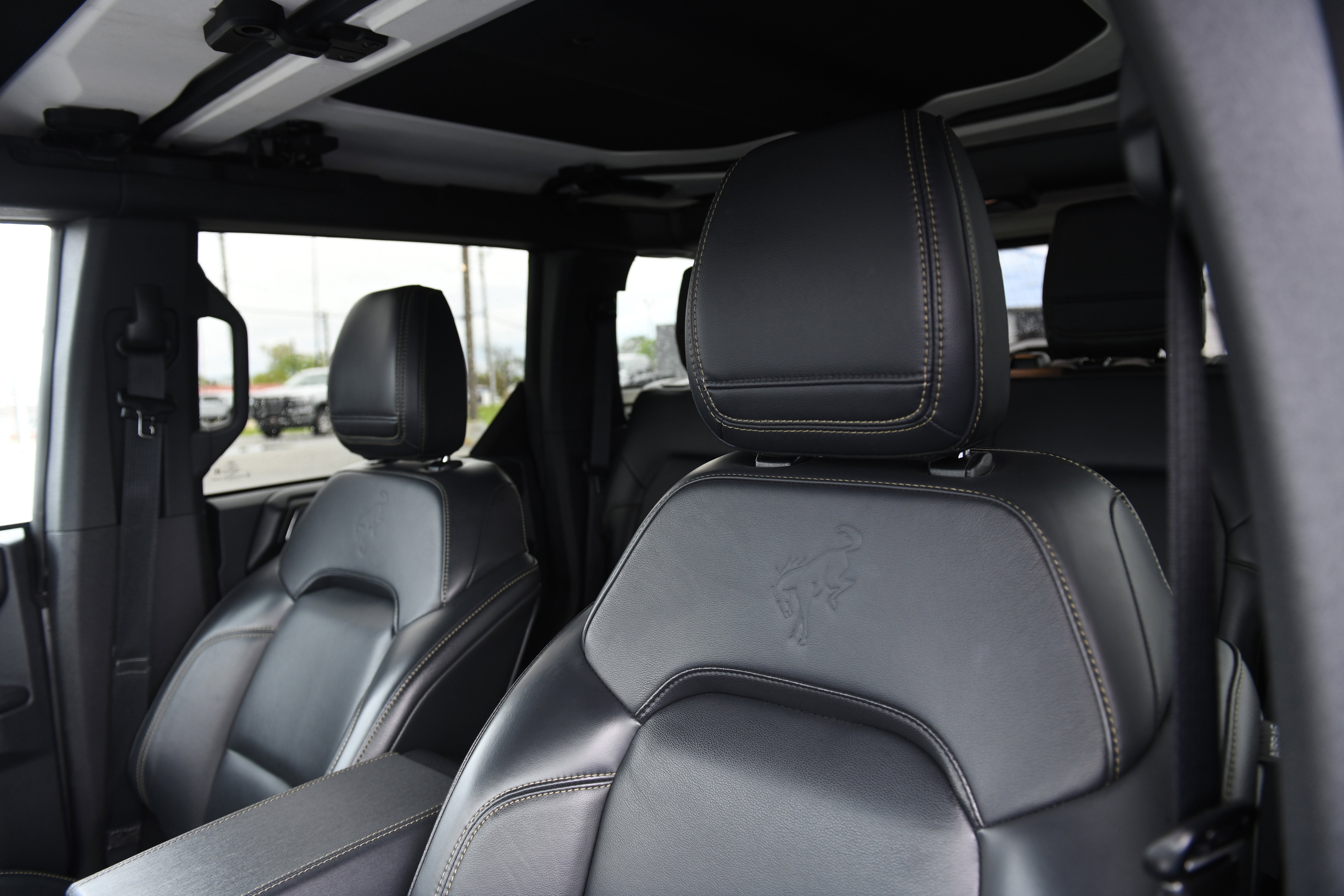 Used 2025 Ford Bronco Badlands image 20