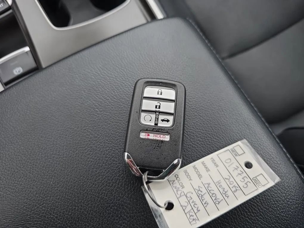 Used 2018 Honda Accord Touring image 42