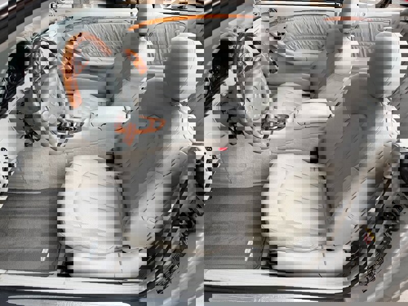 Used 2005 Mercedes-Benz CLK 320 Cabriolet image 9