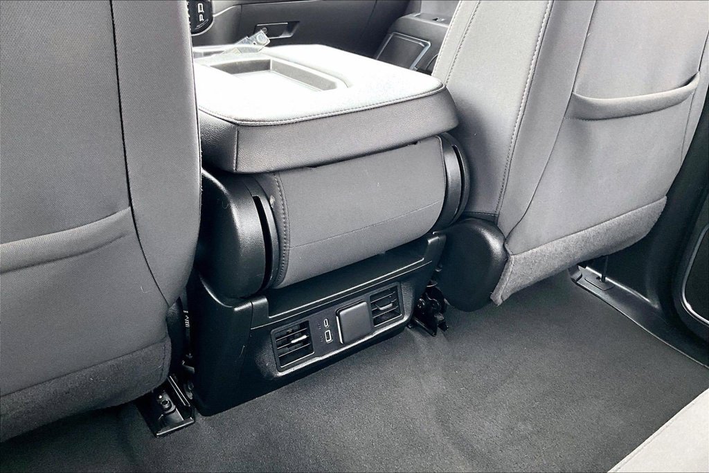 Used 2025 Chevrolet Silverado 1500 LT AWD/4WD image 11