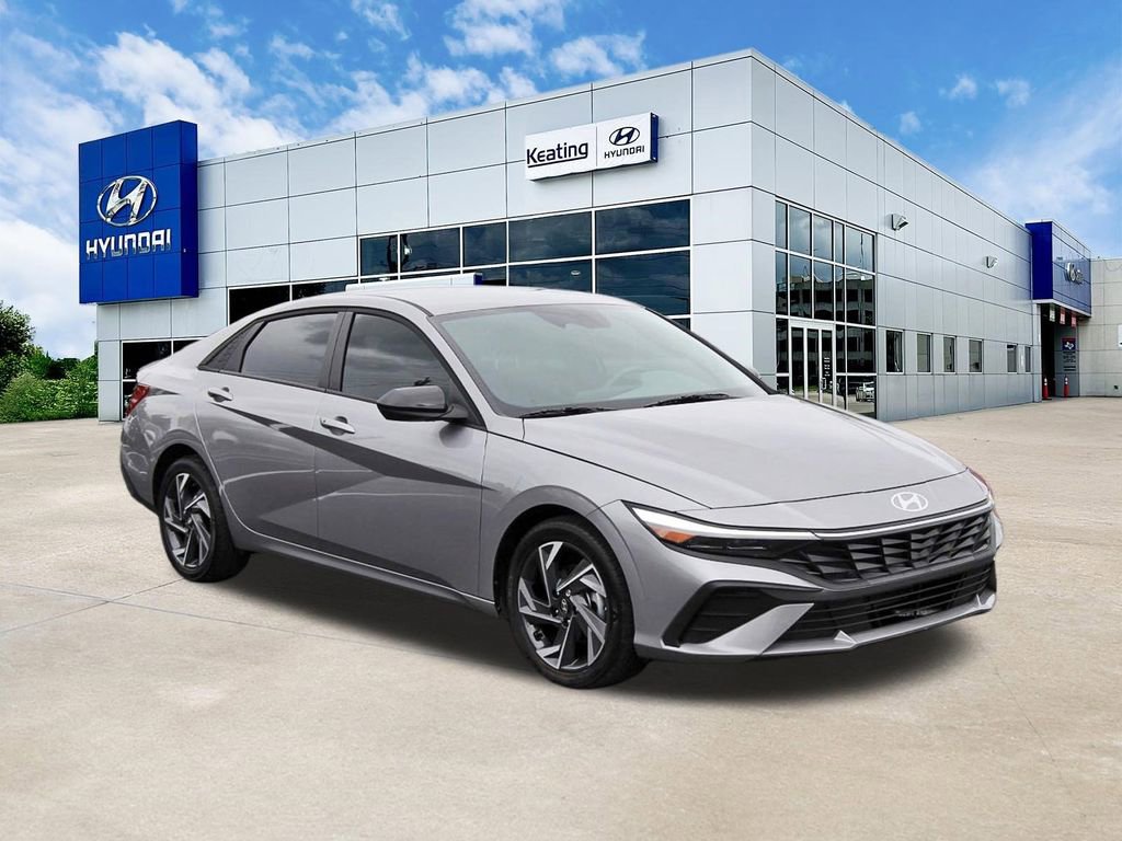 Certified 2025 Hyundai Elantra Sport image 3