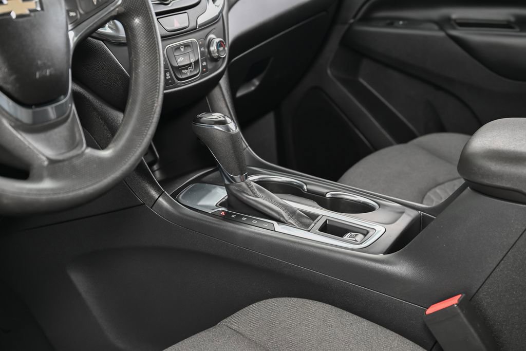 Used 2020 Chevrolet Equinox LT FWD image 29
