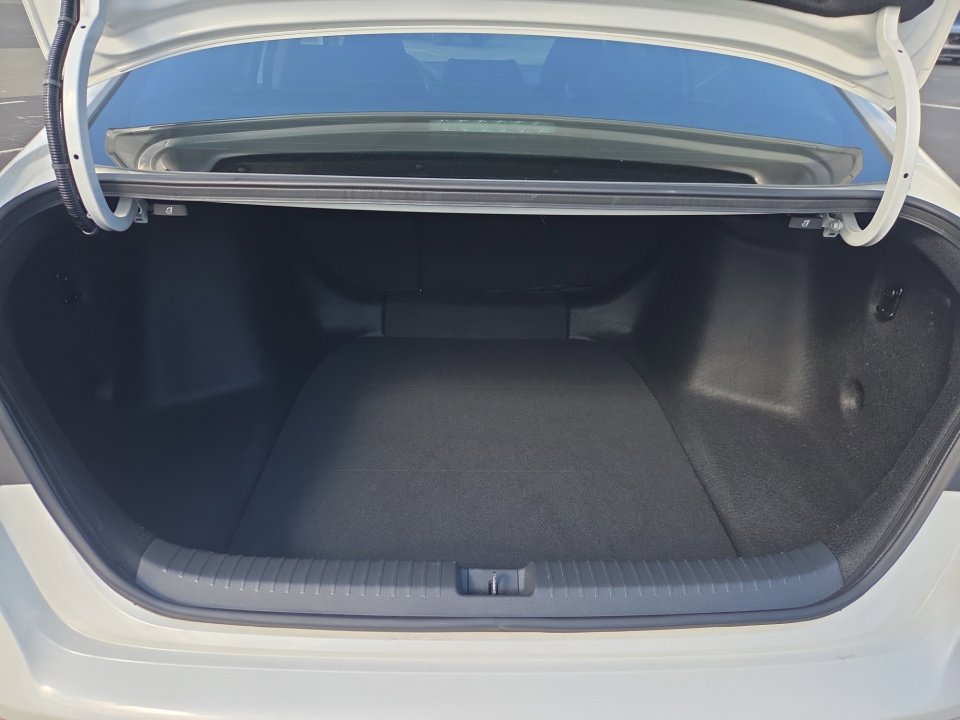 Used 2023 Honda Accord EX image 15