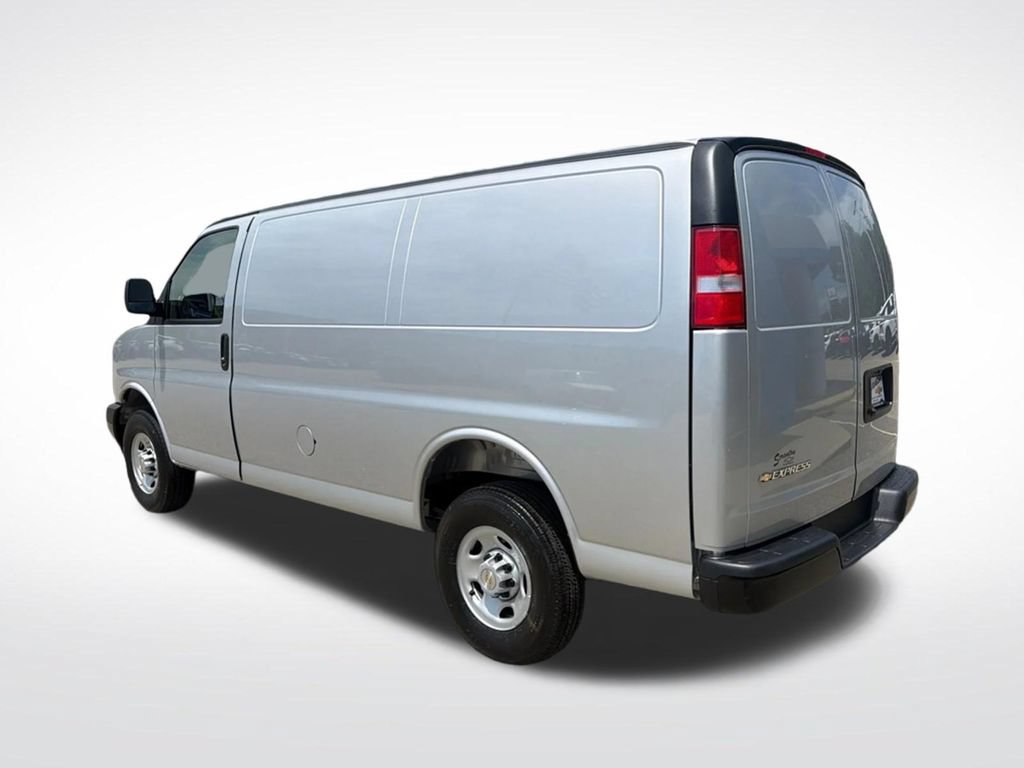 New 2026 Chevrolet Express 3500 w/ Driver Convenience Package RWD image 8