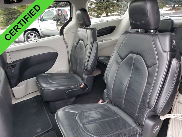 Used 2019 Chrysler Pacifica Limited image 26
