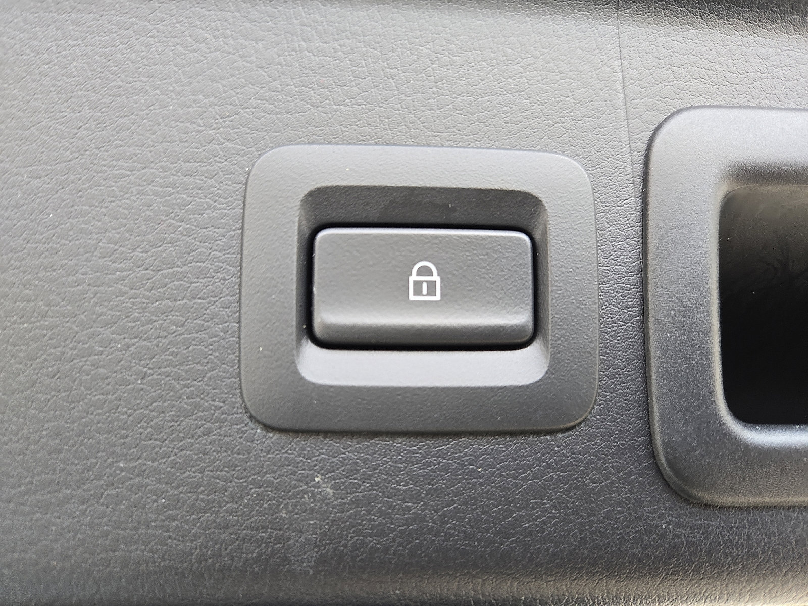 Used 2022 MAZDA CX-30 AWD 2.5 S w/ Select Package image 30