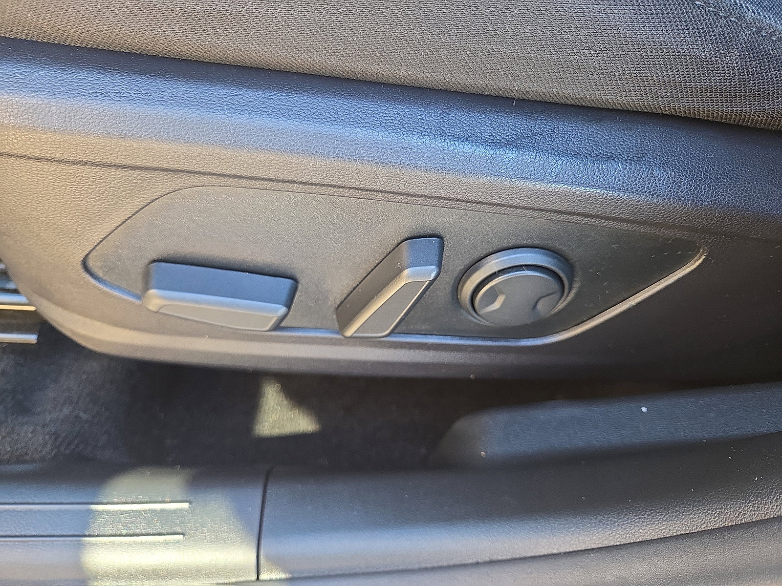 Used 2022 Hyundai Santa Cruz SEL Premium image 32