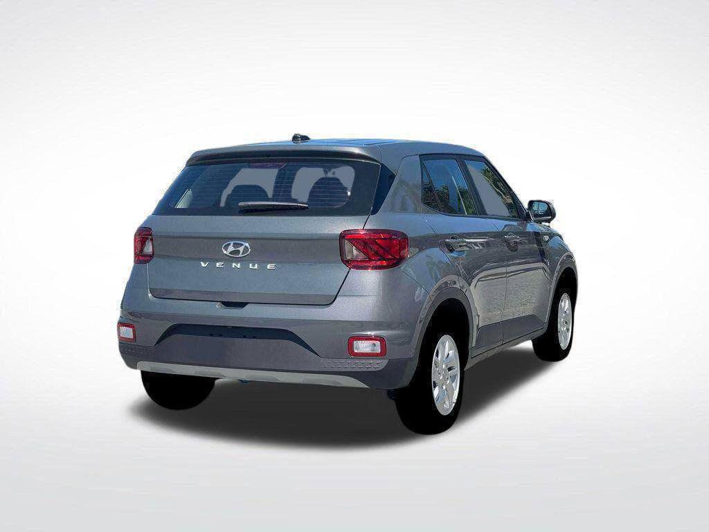 New 2026 Hyundai Venue SE FWD image 7